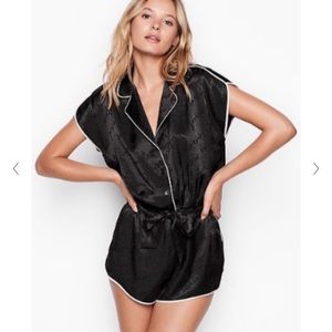 Victoria Secret Satin Logo Romper black short
New! Size small